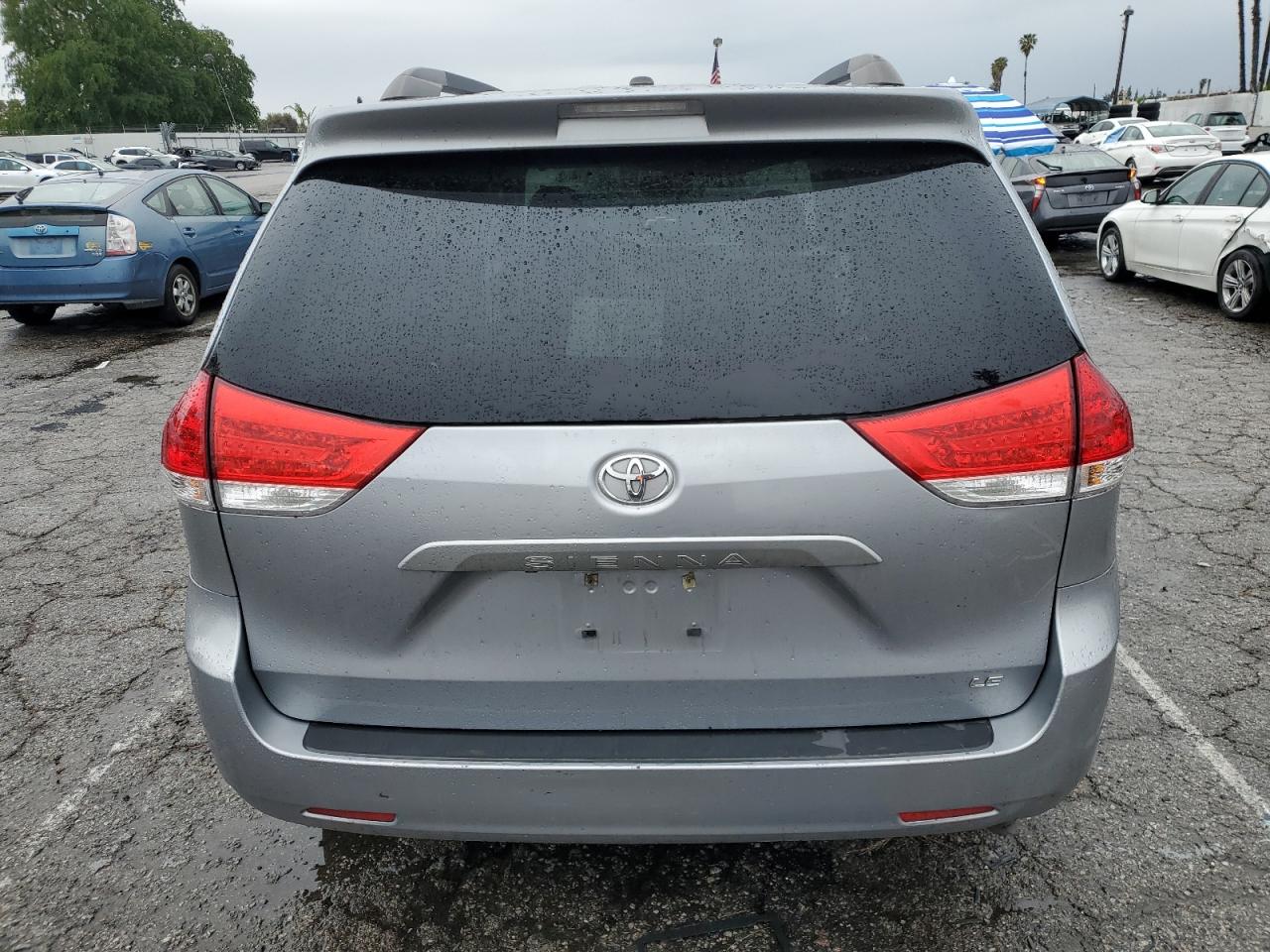 2013 Toyota Sienna - Image 6