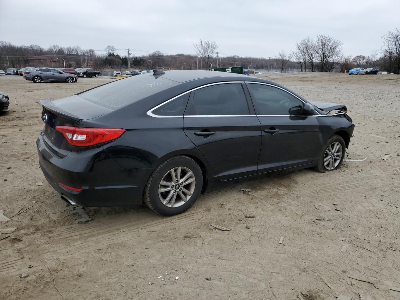 2015 Hyundai Sonata - Image 3