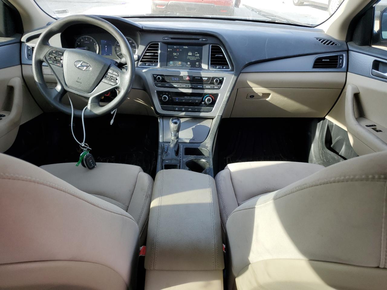 2016 Hyundai Sonata - Image 8