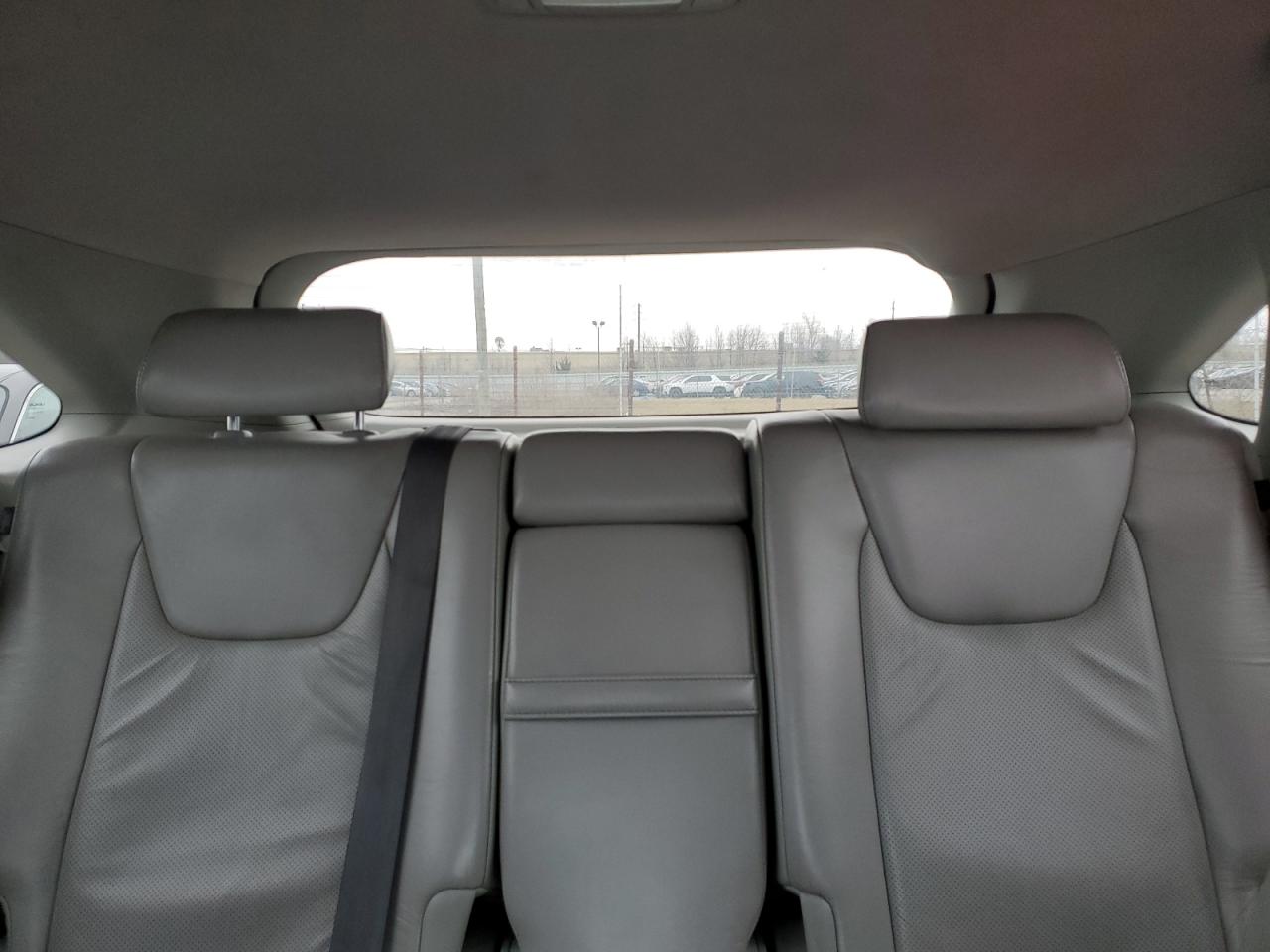 2010 Lexus RX - Image 10