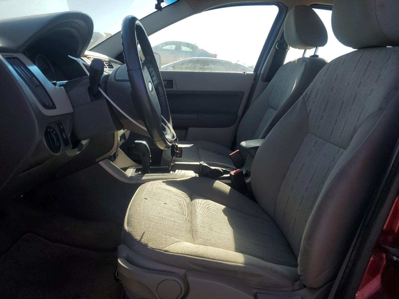 2010 Ford Focus - Image 7