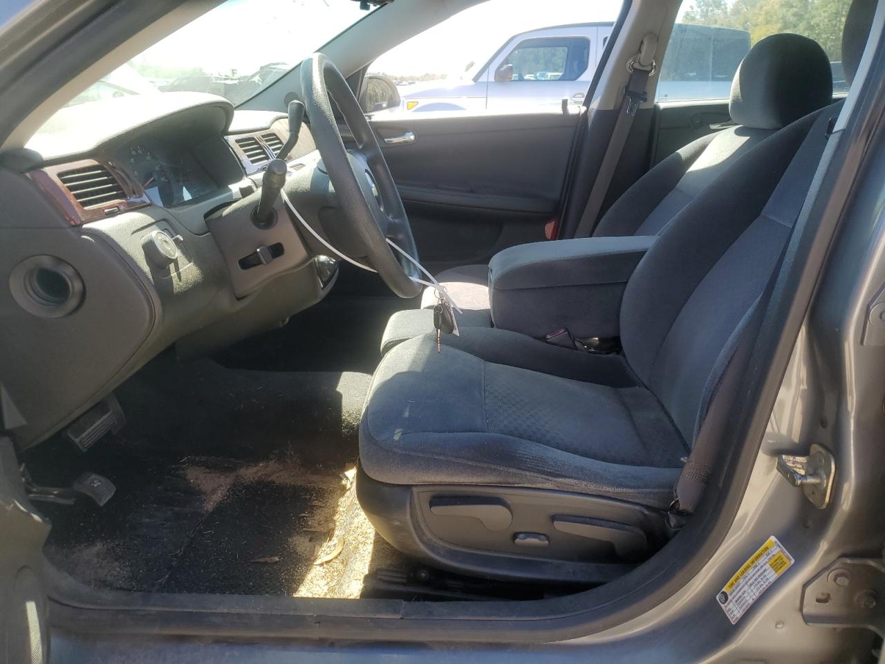 2009 Chevrolet Impala - Image 7