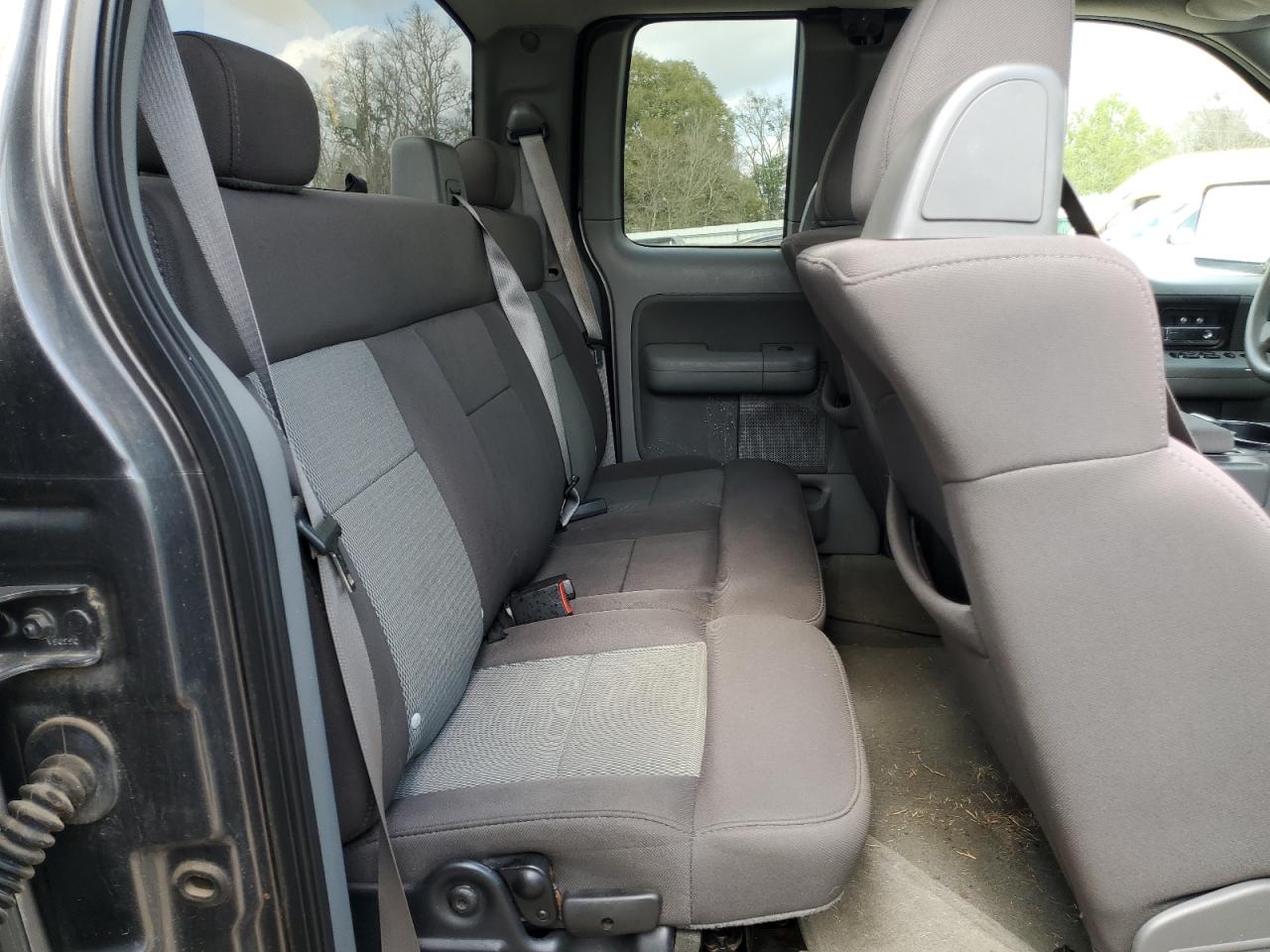 2005 Ford F-150 - Image 10