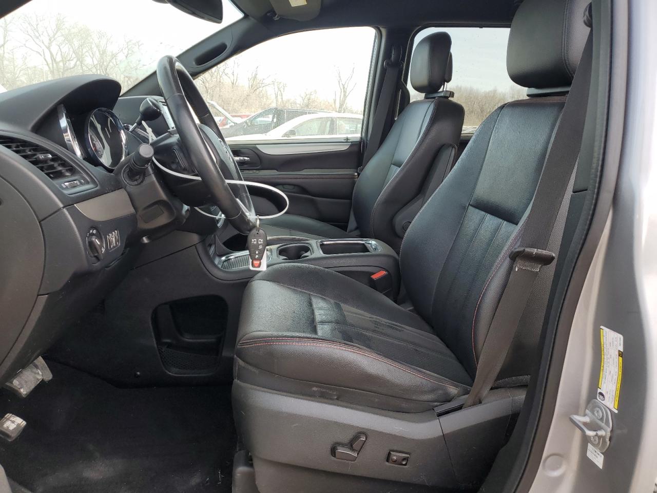 2019 Dodge Caravan - Image 7