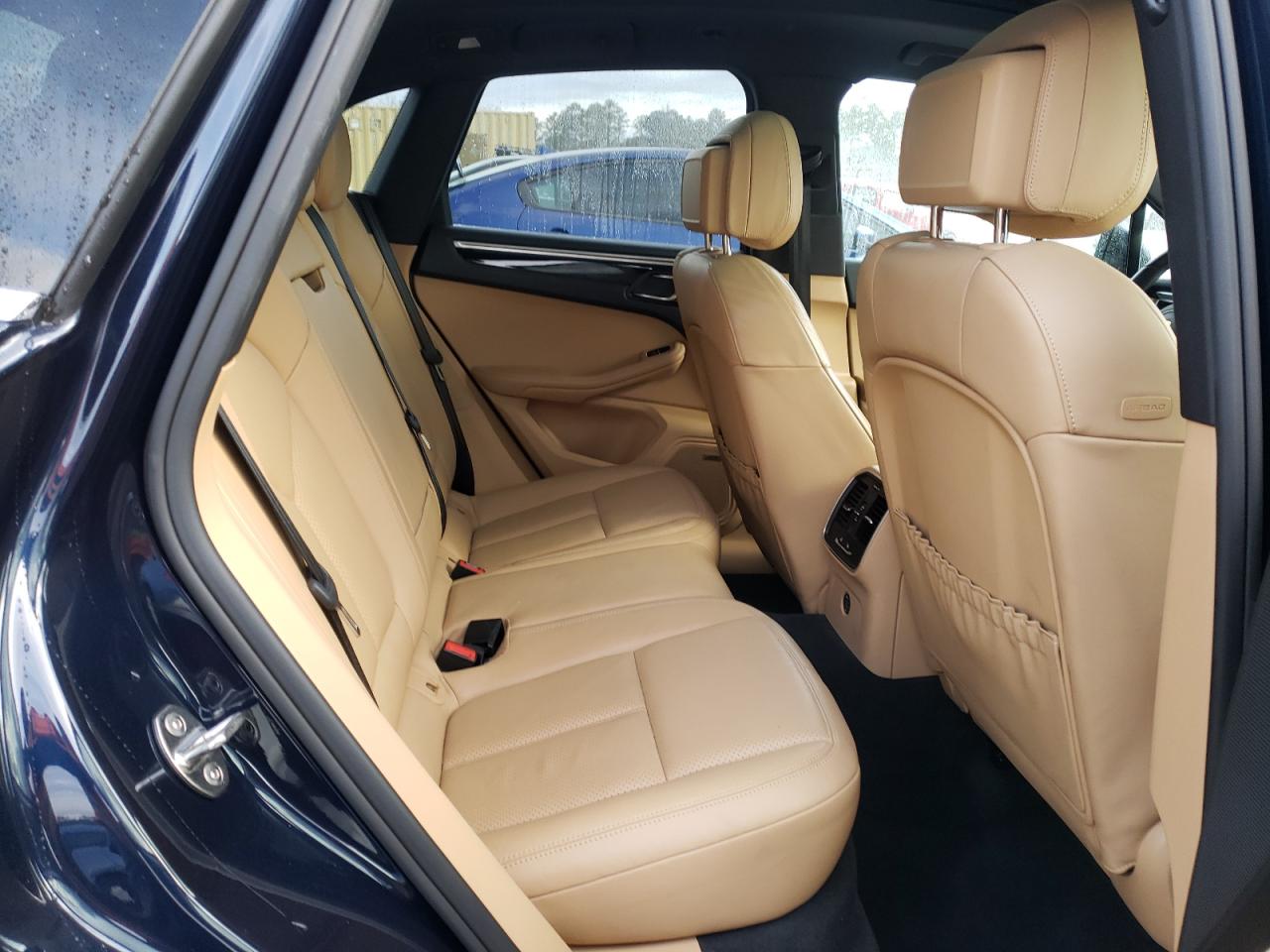 2018 Porsche Macan - Image 11