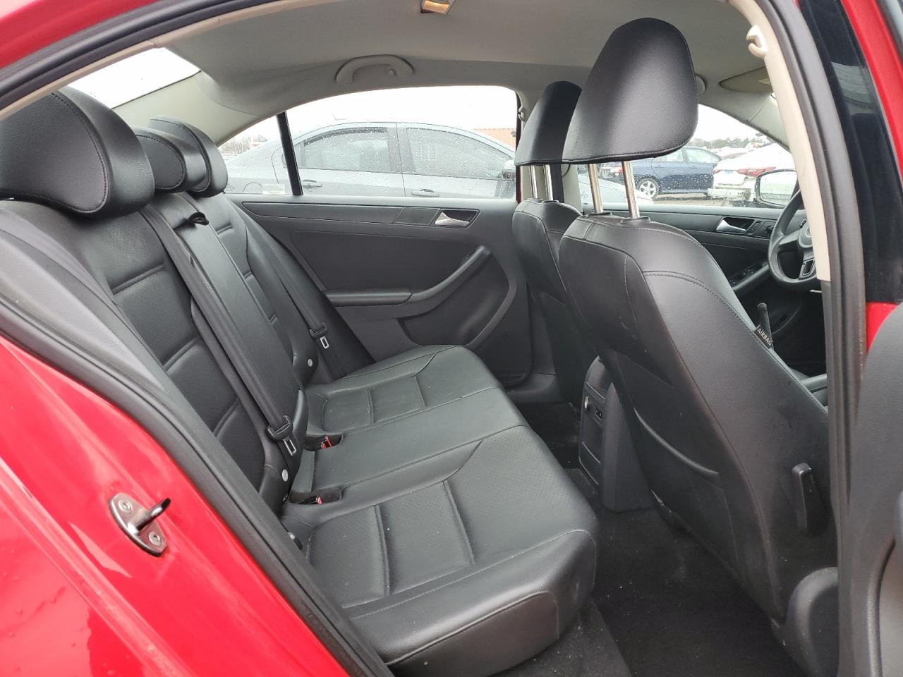 2014 Volkswagen Jetta - Image 11