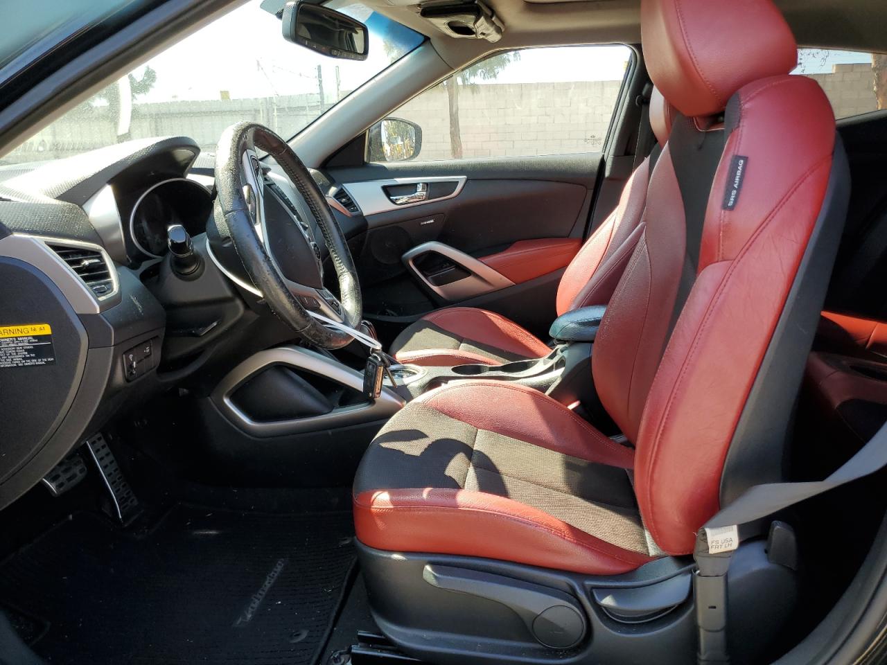 2013 Hyundai Veloster - Image 7