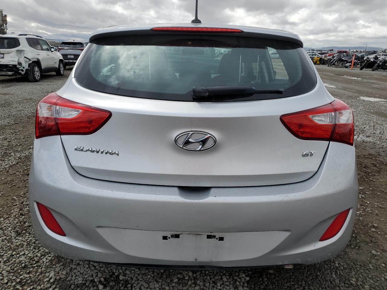 2014 Hyundai Elantra - Image 6