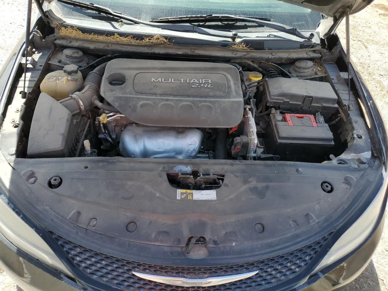 2015 Chrysler 200 - Image 11