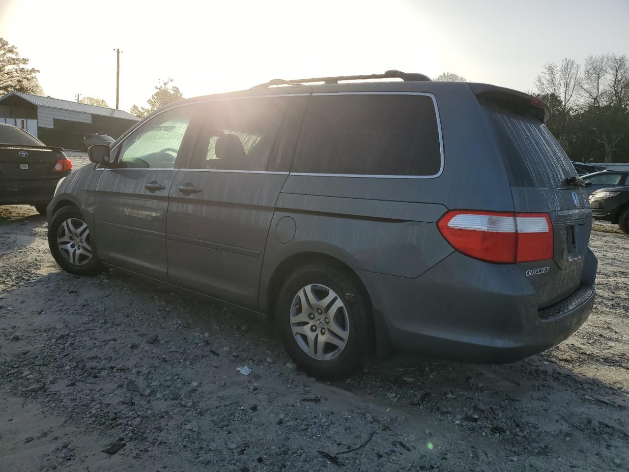 2007 Honda Odyssey - Image 2