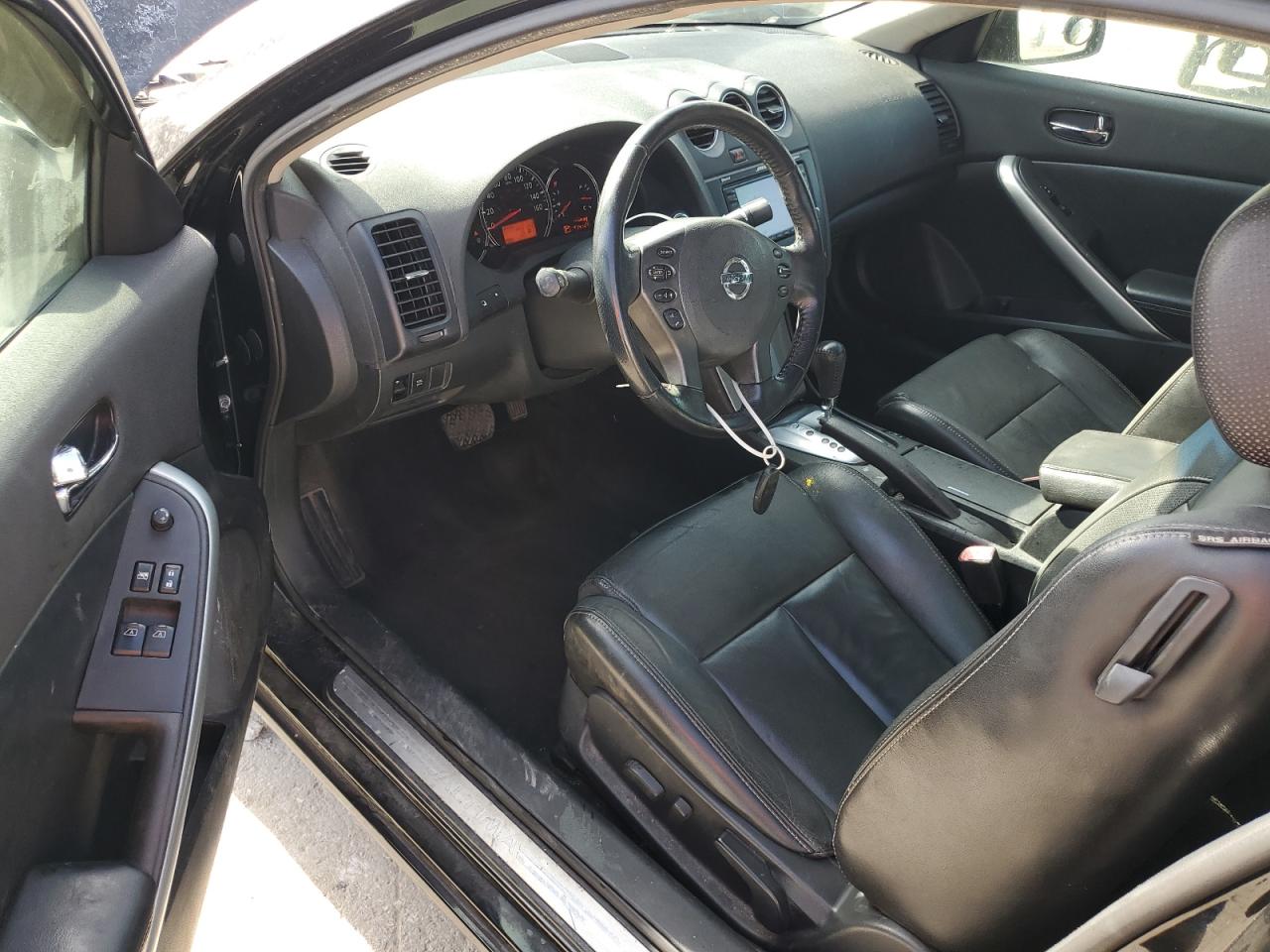 2010 Nissan Altima - Image 8