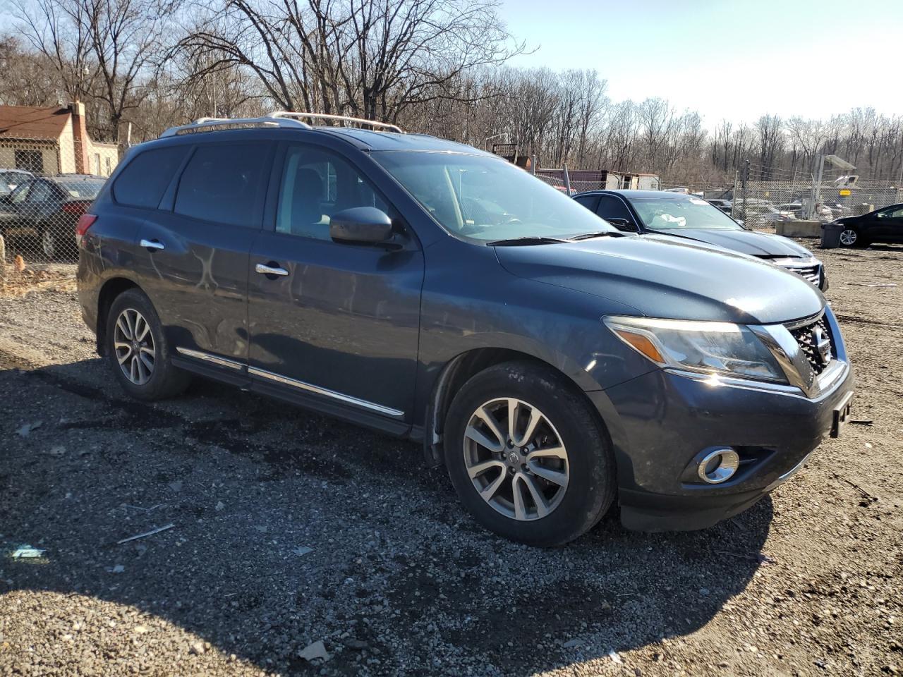 2015 Nissan Pathfinder - Image 4