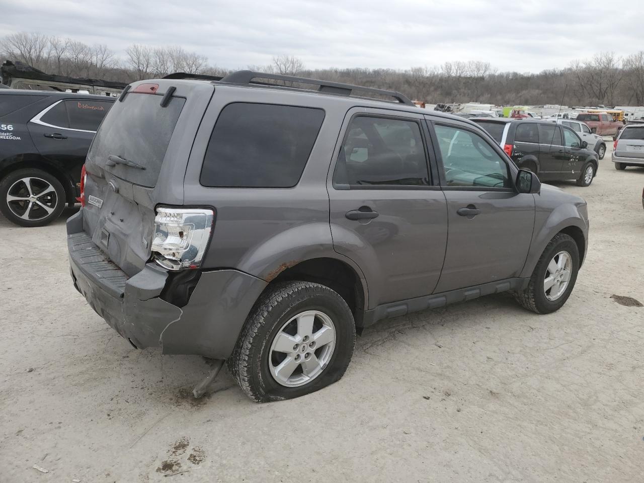 2011 Ford Escape - Image 3