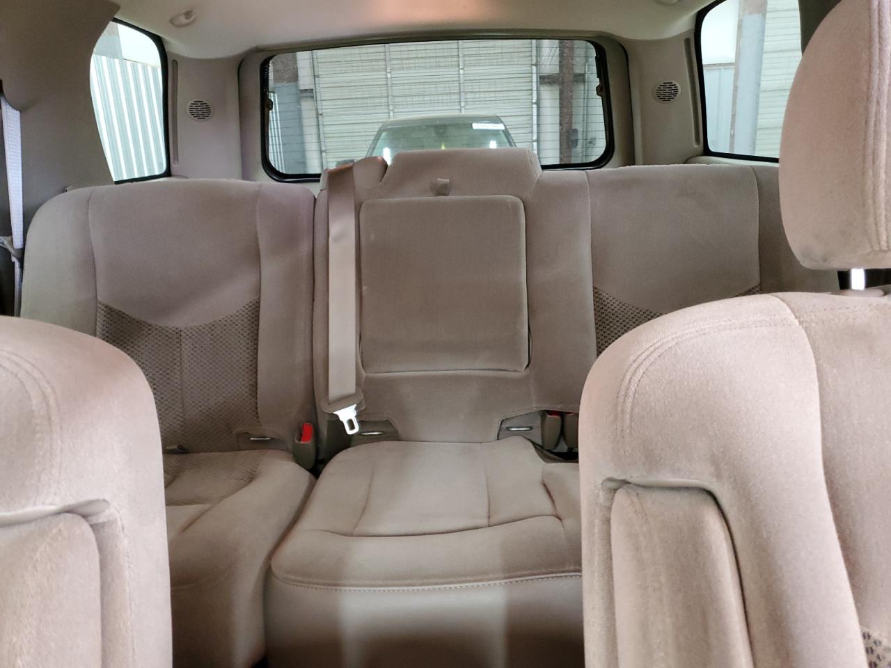 2004 Chevrolet Tahoe K1500 VIN: 1GNEK13Z04R202779 Lot: 49379925