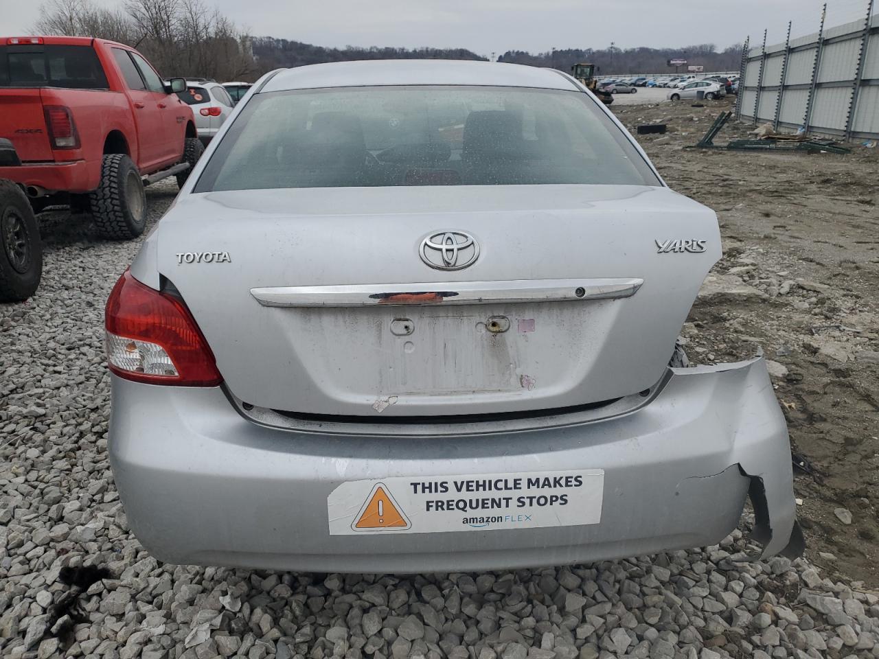 2010 Toyota Yaris - Image 6