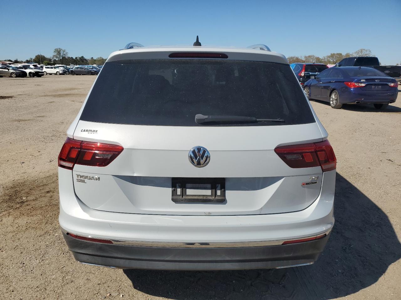 2018 Volkswagen Tiguan - Image 6