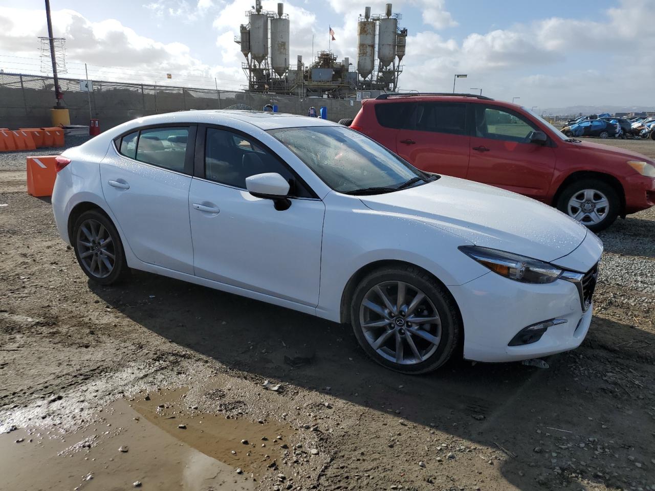 2018 Mazda 3 - Image 4