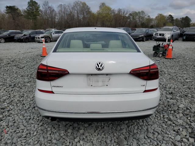  VOLKSWAGEN PASSAT 2018 Белы
