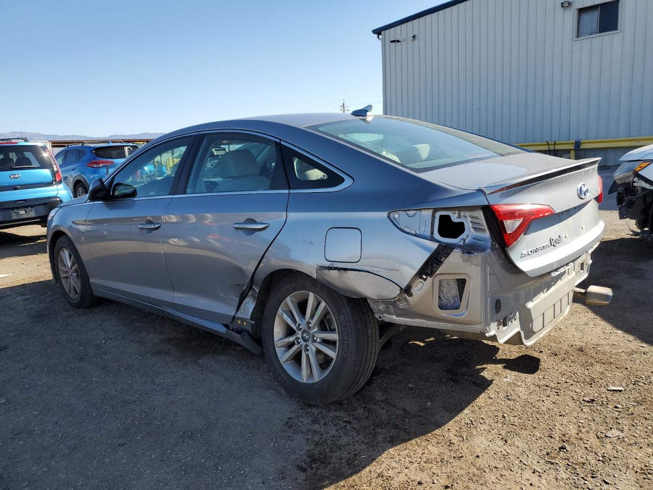 2016 Hyundai Sonata - Image 2