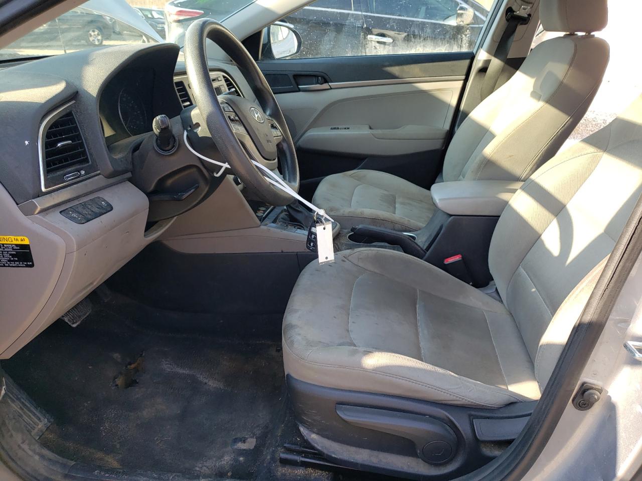 2017 Hyundai Elantra - Image 7