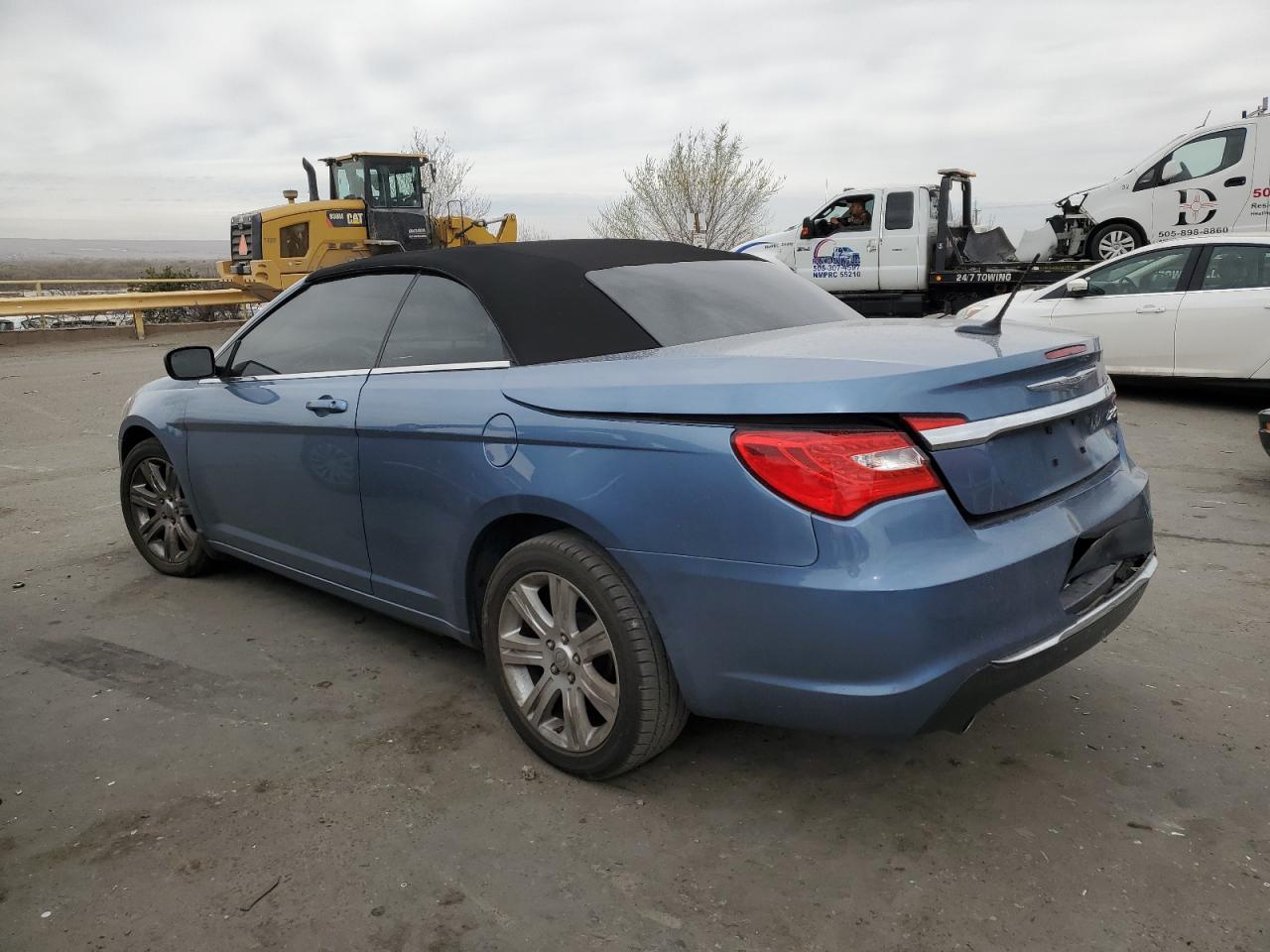 2011 Chrysler 200 - Image 2