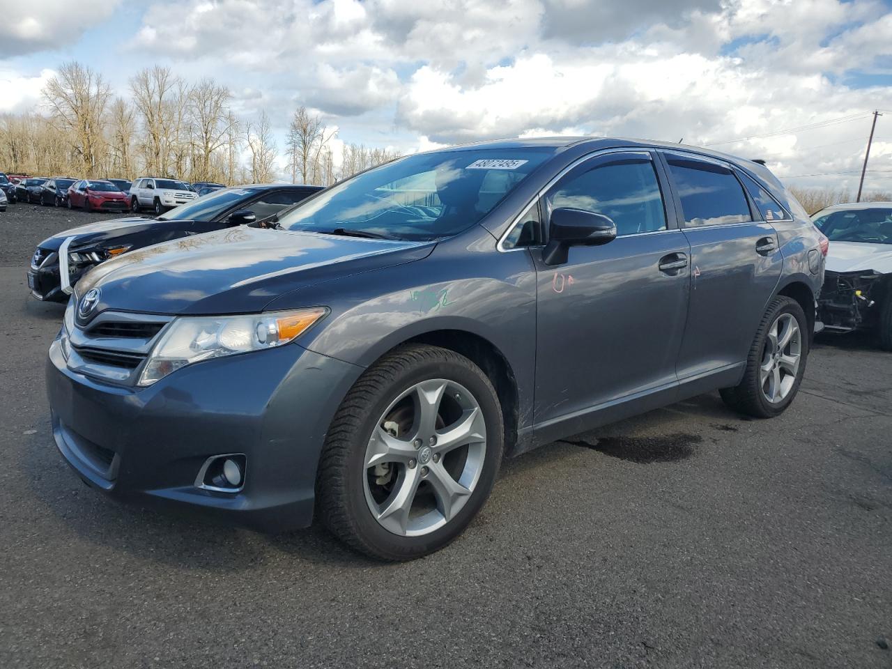 2013 Toyota Venza - Image 1