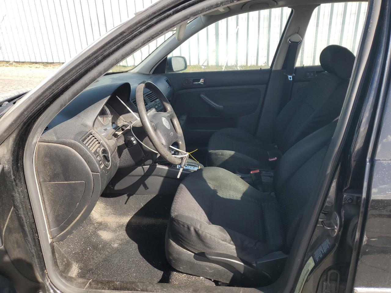 2004 Volkswagen Jetta - Image 7