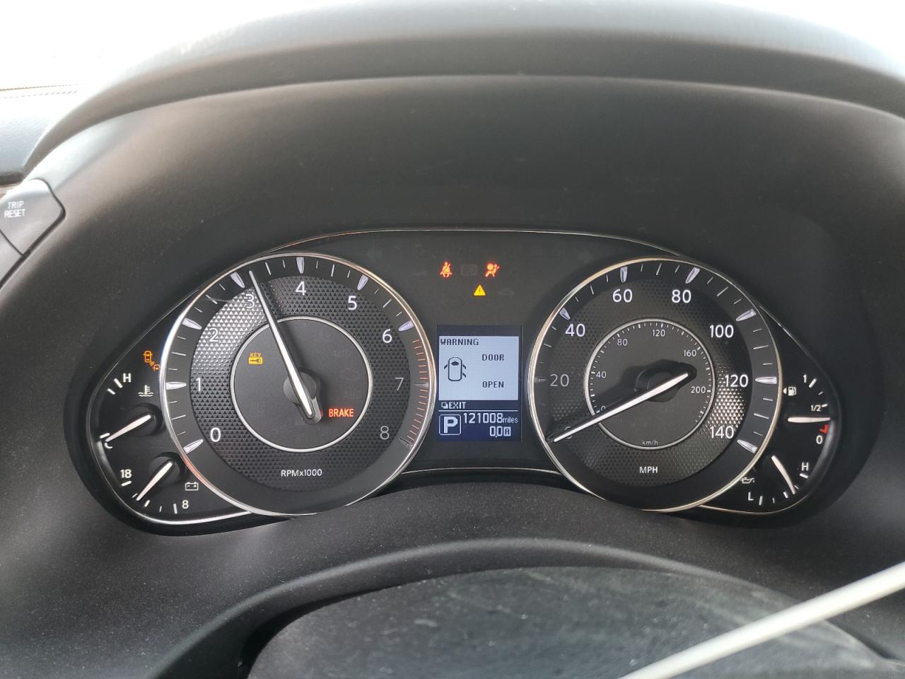 2018 Nissan Armada - Image 9