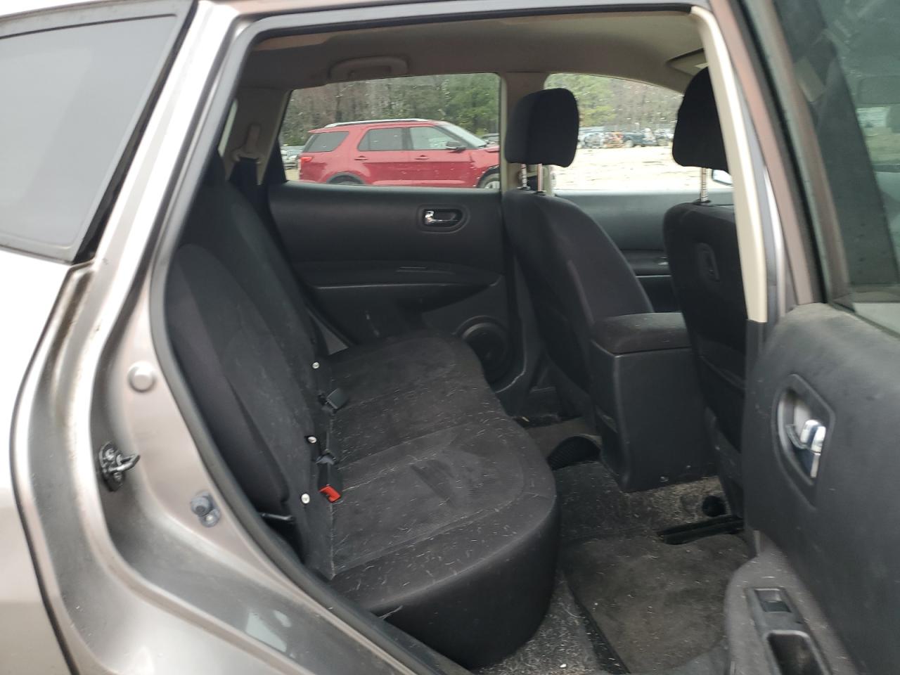 2015 Nissan Rogue - Image 11