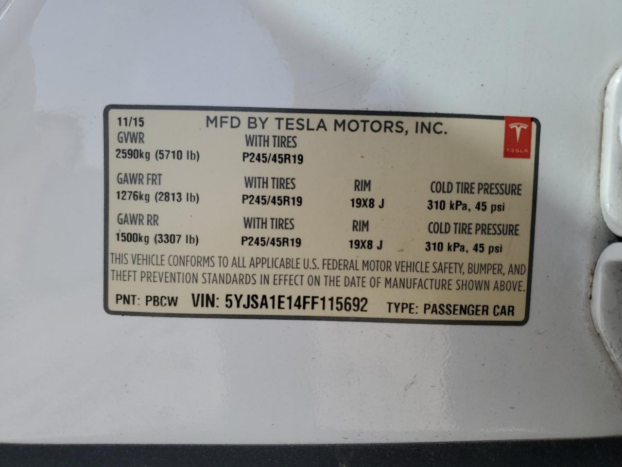 2015 Tesla Model S VIN: 5YJSA1E14FF115692 Lot: 49023955
