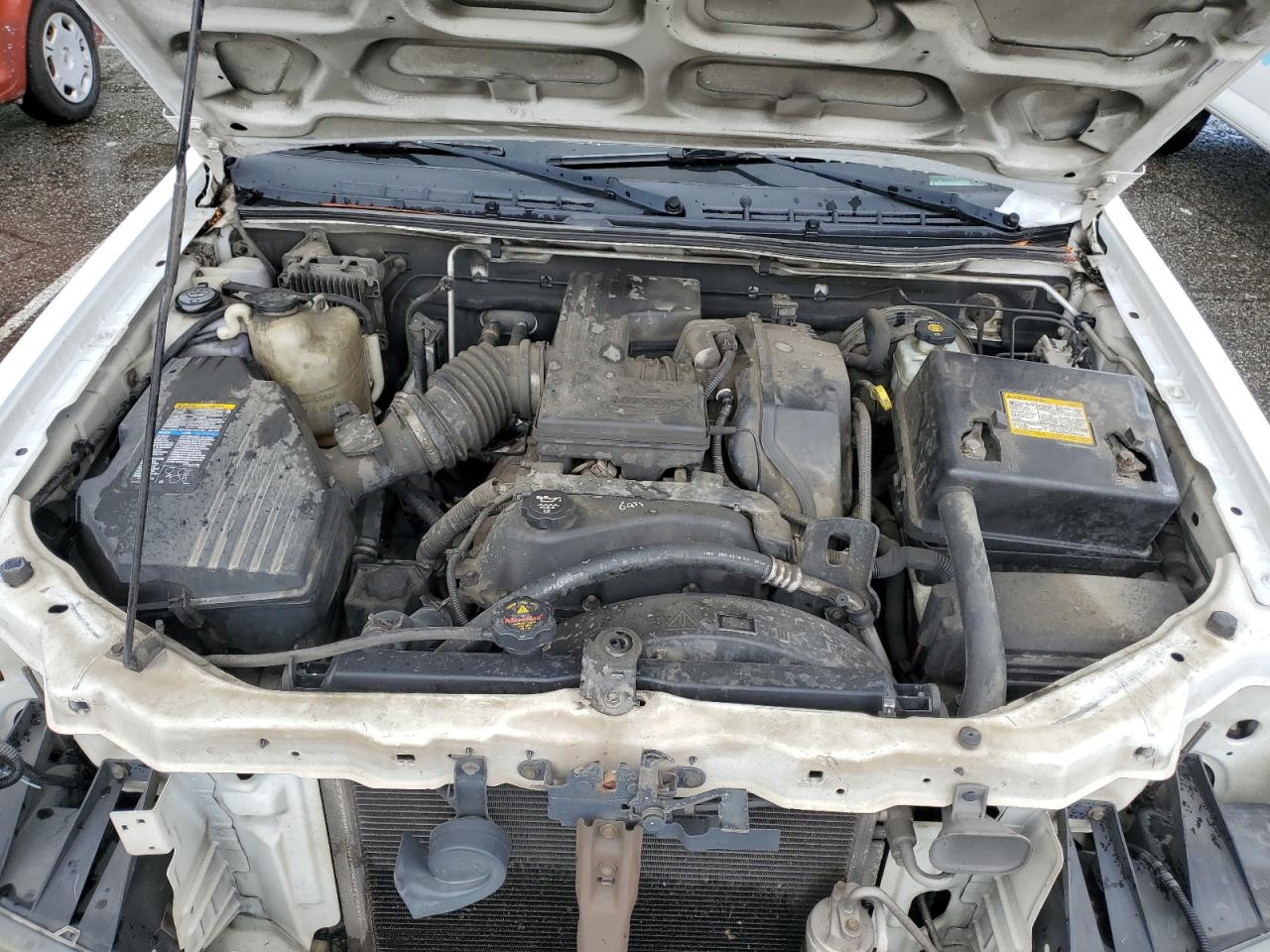 2004 Chevrolet Colorado - Image 11