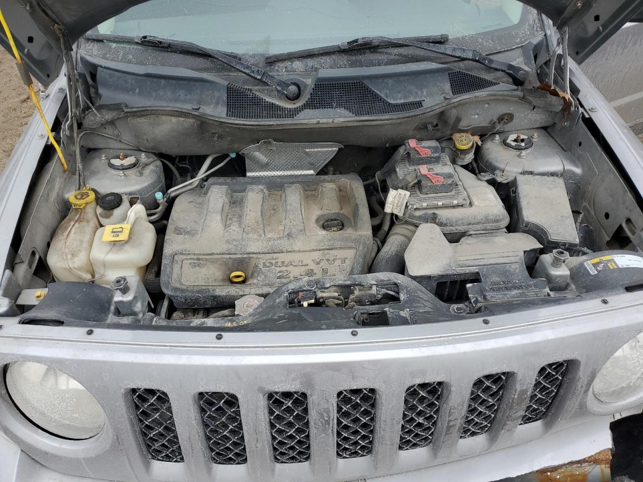 2014 Jeep Liberty (Patriot) - Image 12