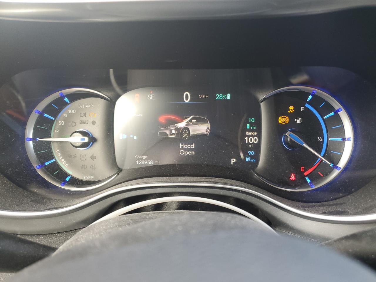 2018 Chrysler Pacifica - Image 9