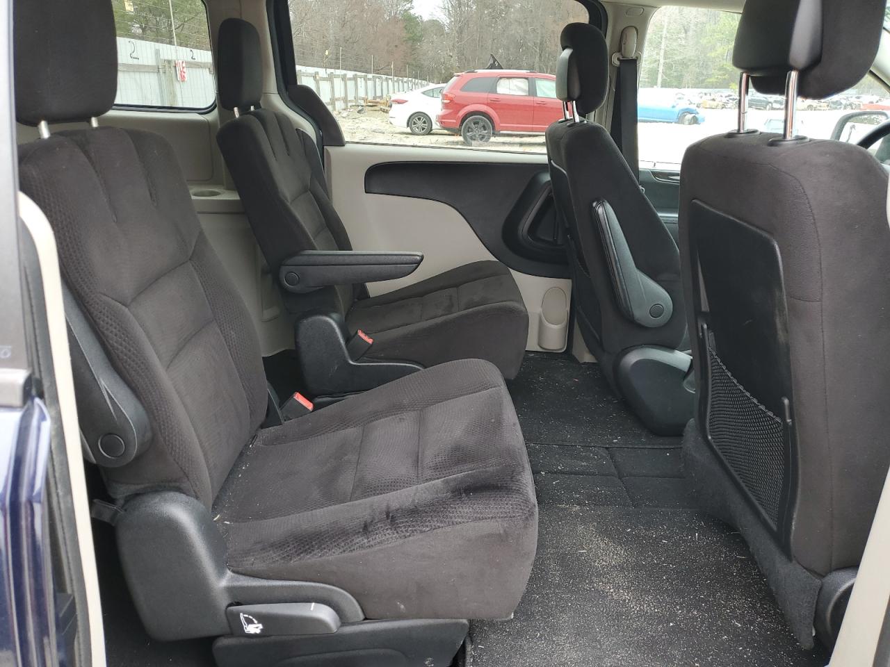 2014 Dodge Caravan - Image 11