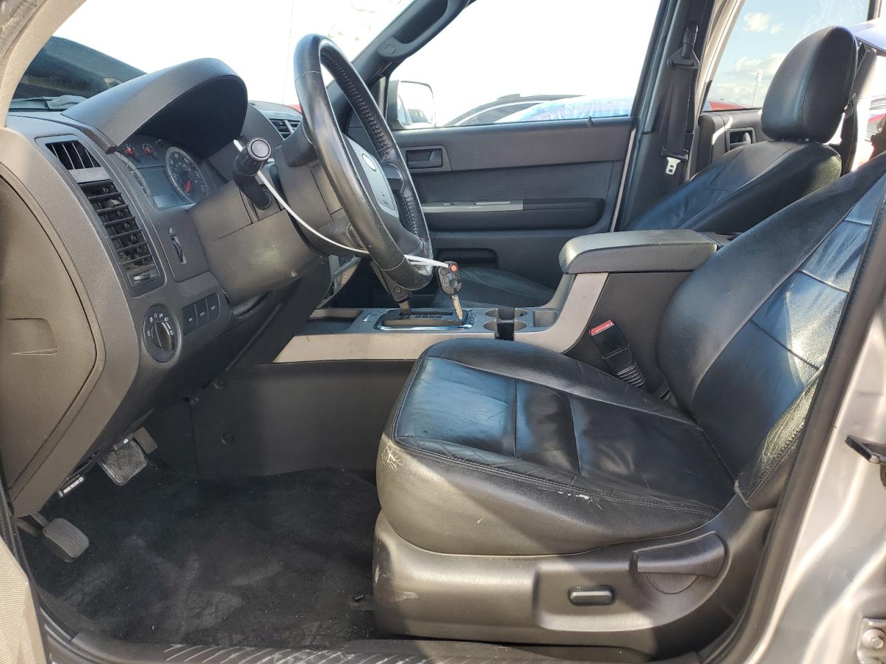 2010 Ford Escape - Image 7