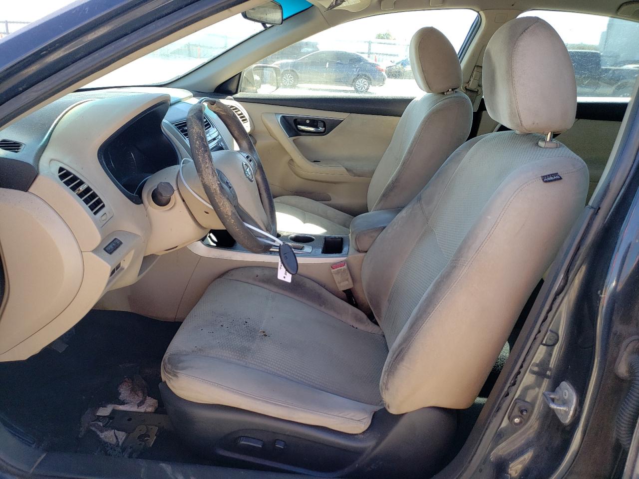 2015 Nissan Altima - Image 7