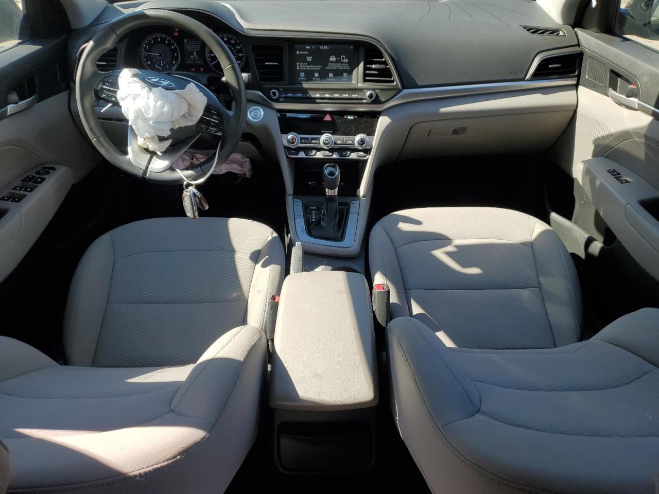 2020 Hyundai Elantra - Image 8