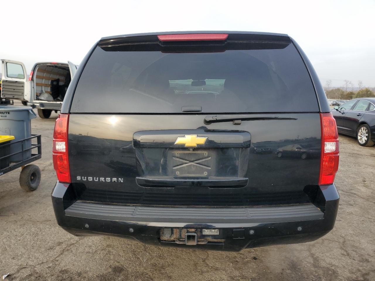 2013 Chevrolet Suburban - Image 6