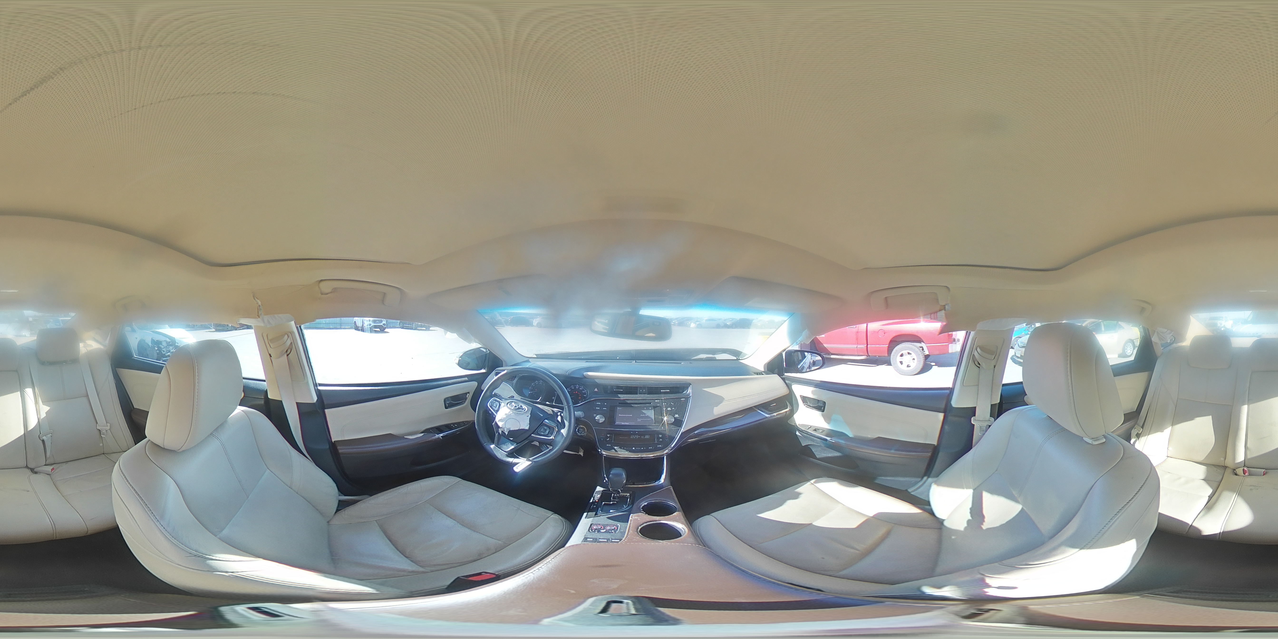 2015 Toyota Avalon - Image 12