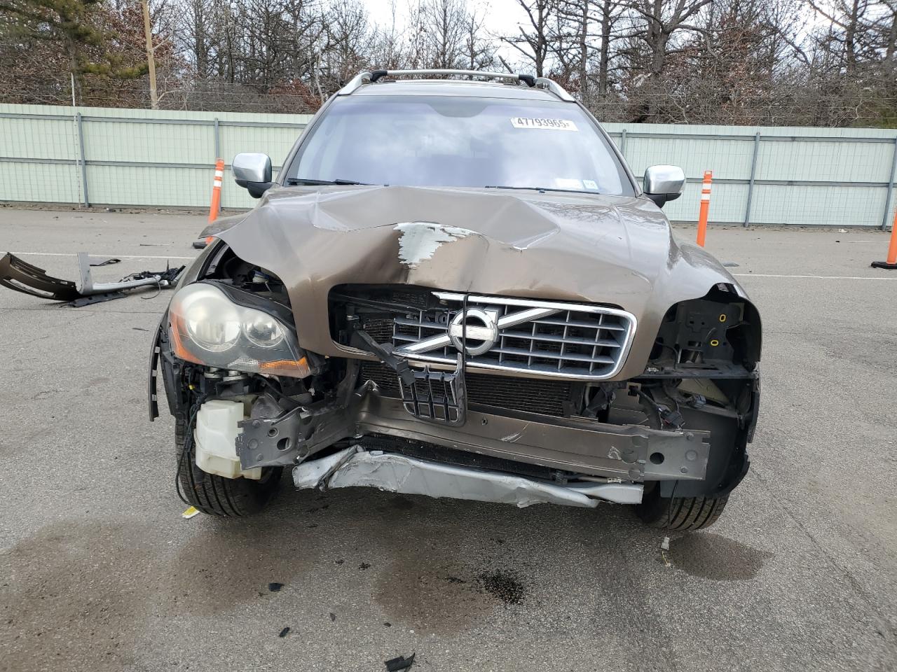 2014 Volvo XC90 - Image 5