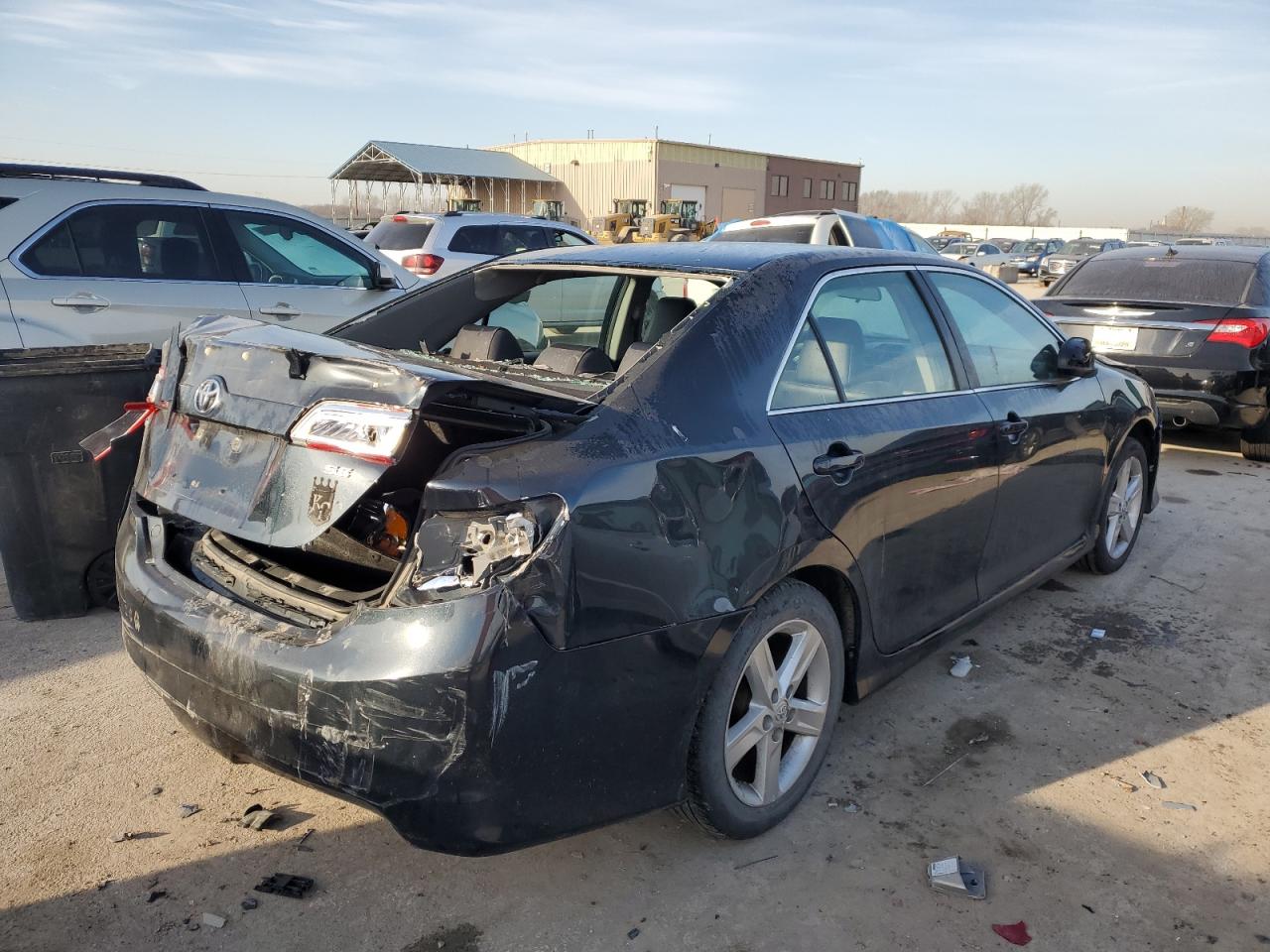 2014 Toyota Camry - Image 3
