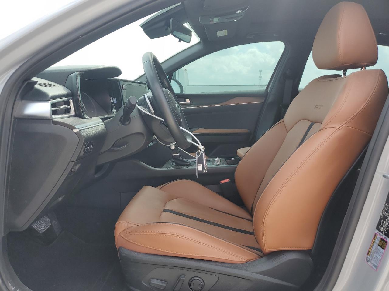 2024 Kia K5 - Image 7