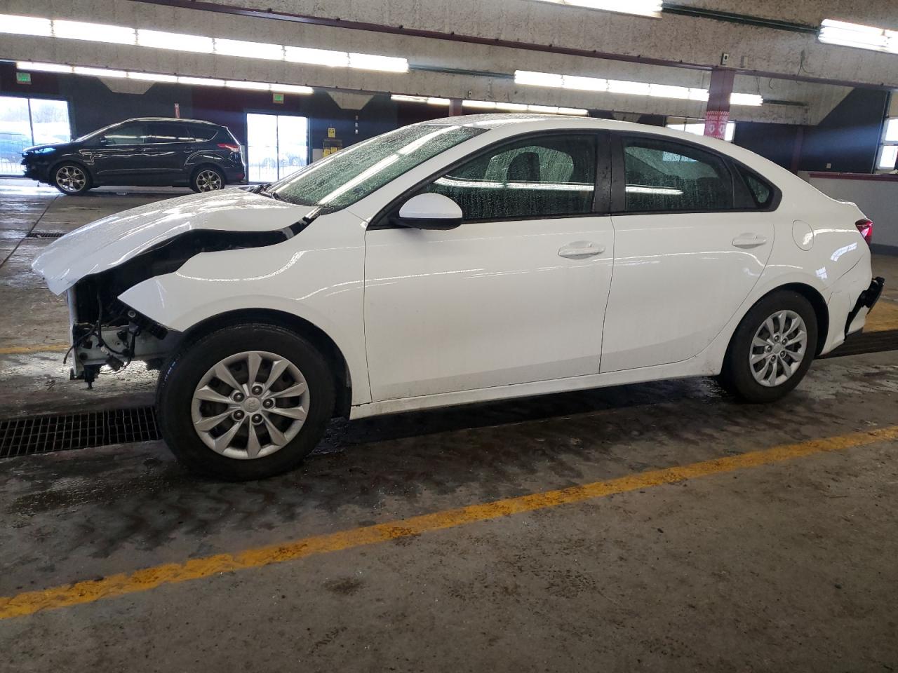 2019 Kia Forte Fe იყიდება Dyer-ში, IN - All Over