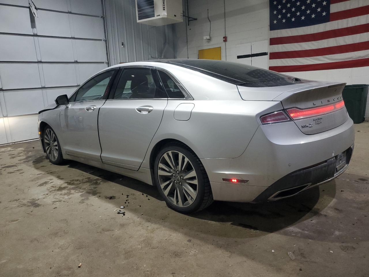 2017 Lincoln MKZ - Image 2