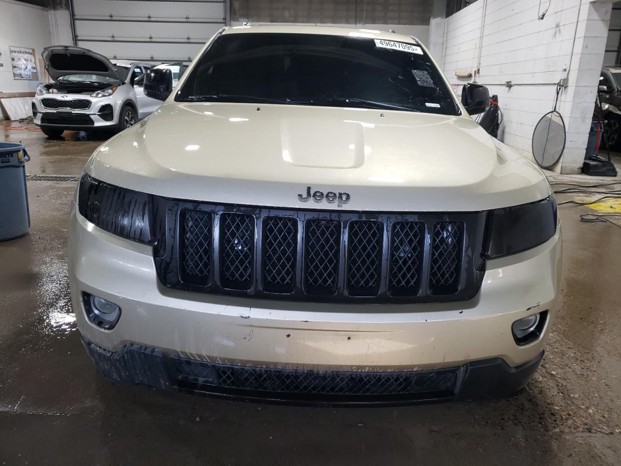 2011 Jeep Grand Cherokee - Image 5