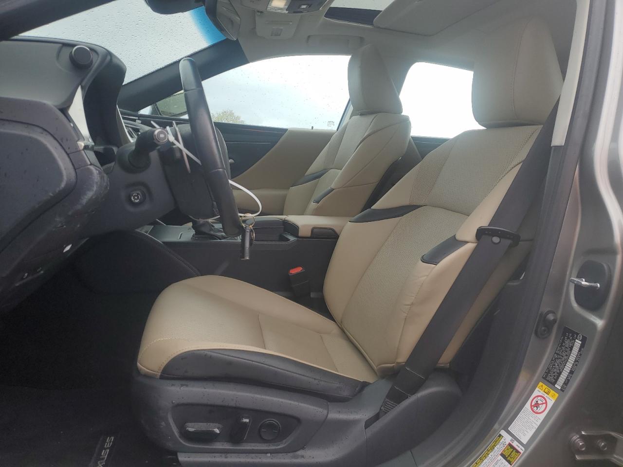 2019 Lexus ES - Image 7