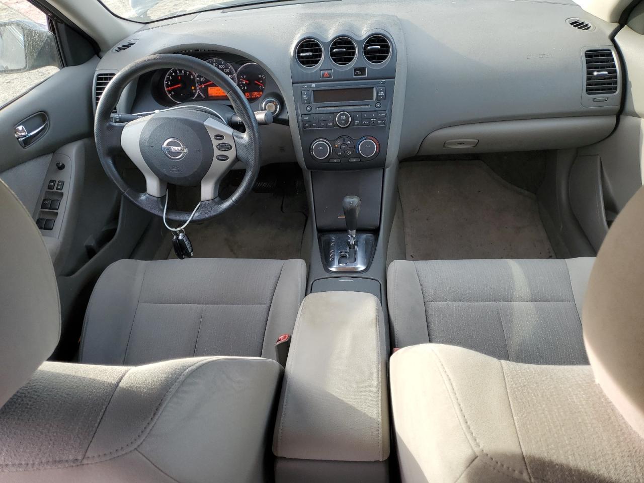 2012 Nissan Altima - Image 8