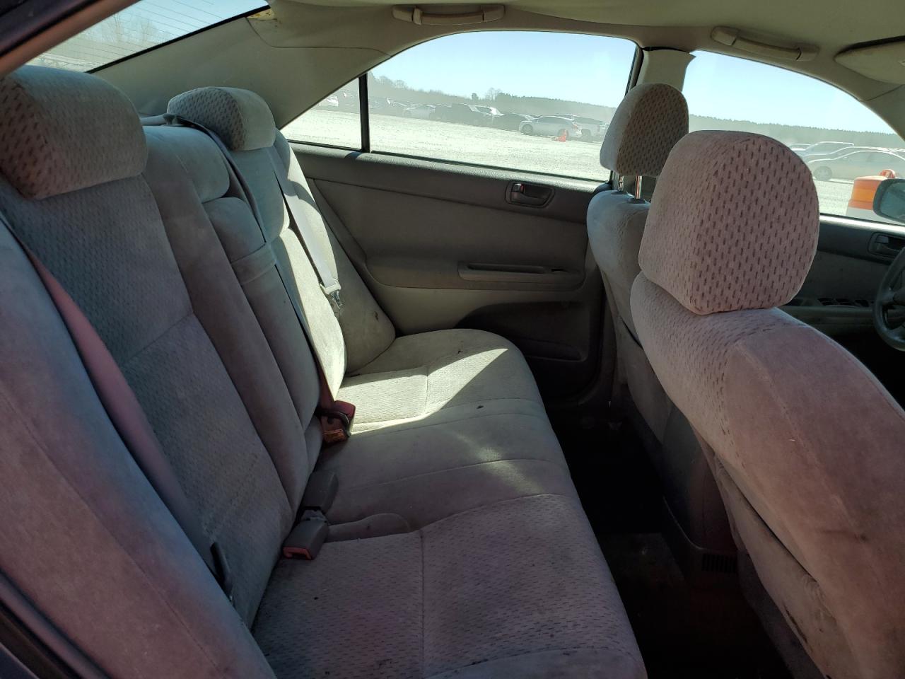 2004 Toyota Camry - Image 10