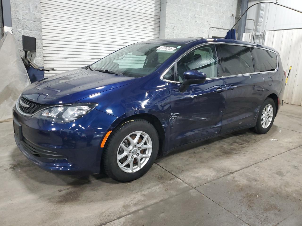 2017 Chrysler Pacifica - Image 1