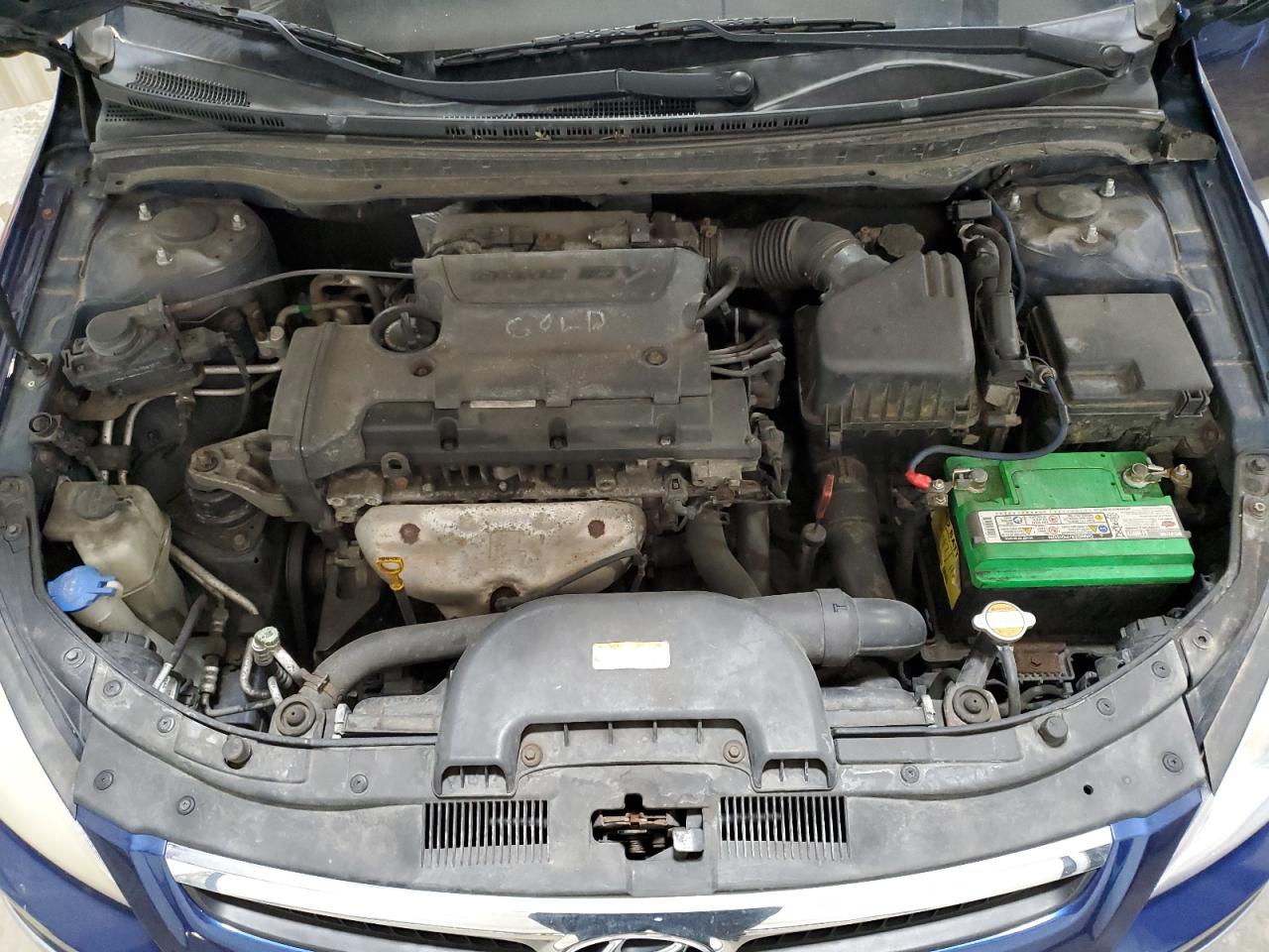 2012 Hyundai Elantra - Image 11